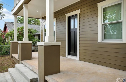 Ybor City Apartment | 3-bedroom apartment in beautiful Tampa with cool AC