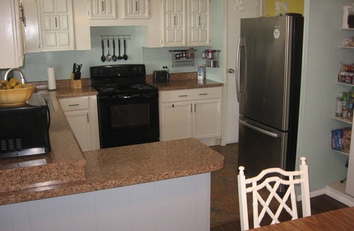 South Bradenton House | 3 bedroom home with sunroom near Florida beaches
