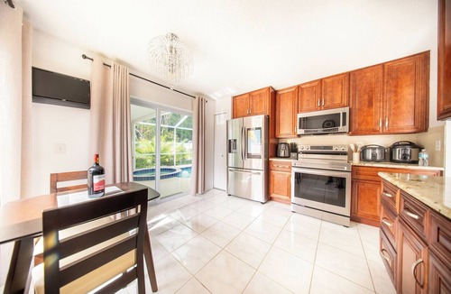 Park East House | 3-bedroom house in lovely Sarasota with heated pool