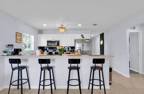 Whitney Beach Villa | 3 BR/2 BA+3 miles to AMI, Beaches & IMG+Firepit!
