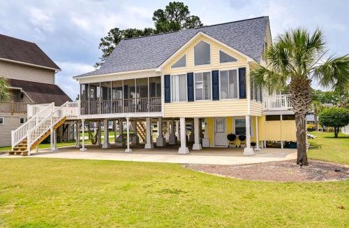 Chocowinity House | 3 BR Riverfront House with Private Boat Dock