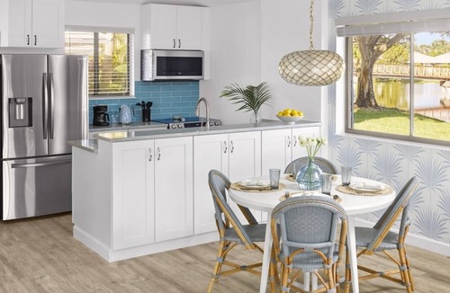 Hunt Club Hotel | 3 Restful Units w/Bright Interiors, Private Porch, and Cozy Garden Corners