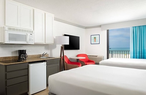 Treasure Island Hotel | 3-Star Hotel ∙ Bilmar Beach Resort