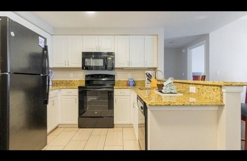 Daytona Beach Condo | 3BD/Daytona - Slide, Pools, Lazy River, Bar, Beach