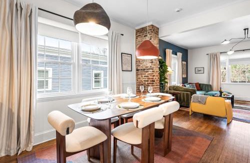 Downtown House | 3BD plus 1BD Tiny Home - Outdoor Movie & Yard Fun