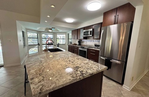 Jensen Beach House | 3BR/2BA Spacious Comfort Screened Pool & Patio!