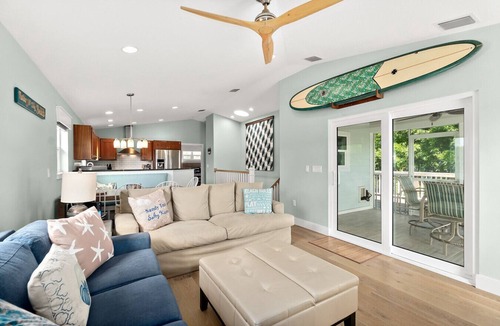 Marineland Acres House | 3BR Beach Walk Home with 2 Private Suites in Quiet Setting