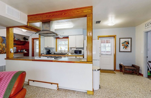 Fort King District House | 3BR Dog-Friendly Home w/Pool, Fireplace, W/D, A/C