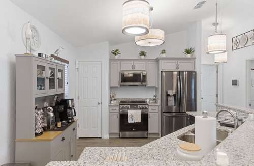 Dunnellon House | 3BR Near Rainbow River Quiet & Spacious Home Checkin + LATE Checkout