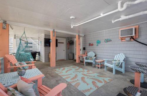 Kill Devil Hills House | 3min Walk to Beach Hot Tub Yard Near Shops