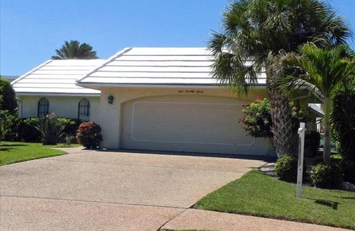 Saint Armands Key House | 4/2, Private Pool, Walk to St. Armands and Beach