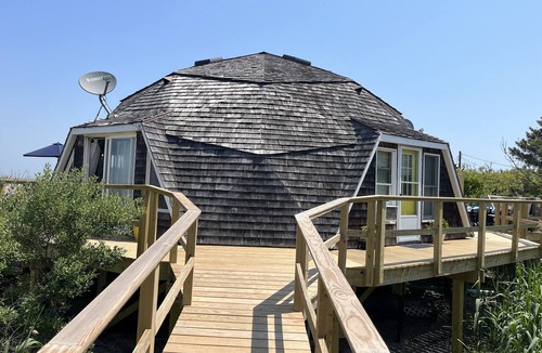 Bayberry Dunes House | 4 bdrm on large private beach. AC. Bayfront. Great view and gorgeous new deck!