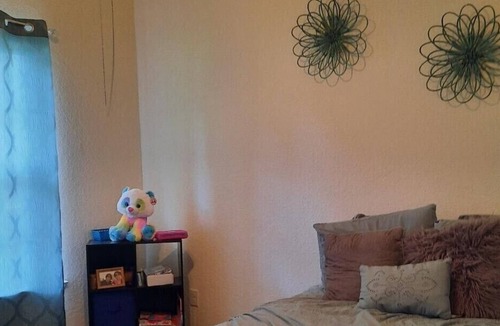 Groveland House | 4 bedroom house near Disney, beaches and state parks. Handicap accessible.