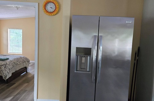 Lady Lake House | 4-bedroom mobile home in pleasant Lady Lake with AC