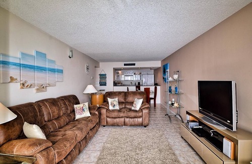 Clearwater Beach Condo | 440 West Condos 1508-S Walk to the Beach