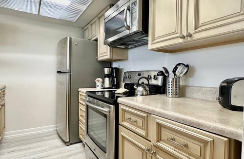 Clearwater Beach Condo | 440 West Condos 408-N Gulf and Beach Views