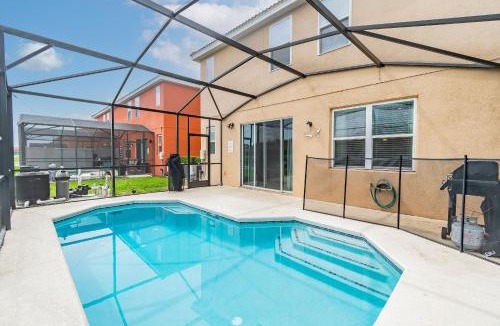 Bellavida Villa | 4BR Bella Vida Lakeview Pool Townhome