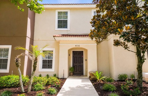 Bellavida House | 4BR Bella Vida Villa with Pool, BBQ & Themed Rooms near Disney
