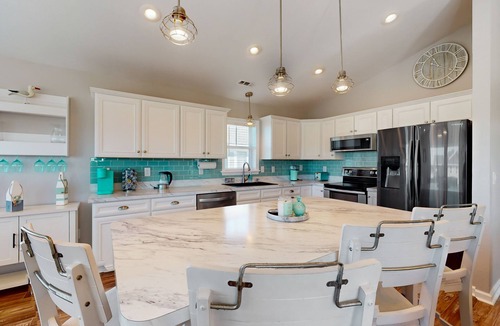 Colington House | 4BR remodeled home w/pool, game room, firepit, W/D