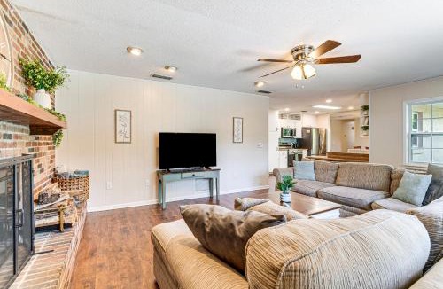 Fort King District House | 5 Mi to Silver Springs State Pk: Gem w/Game Room!