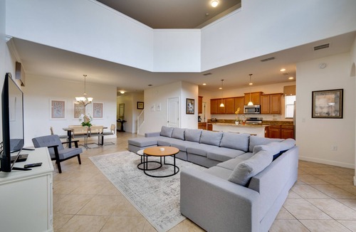 Calabria House | 5 Mi to Walt Disney World! Gem w/Resort Perks