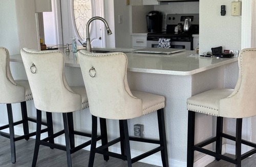 Seminole House | 5 Minutes to Indian Shores Beach across from Baypointe Conservation Area
