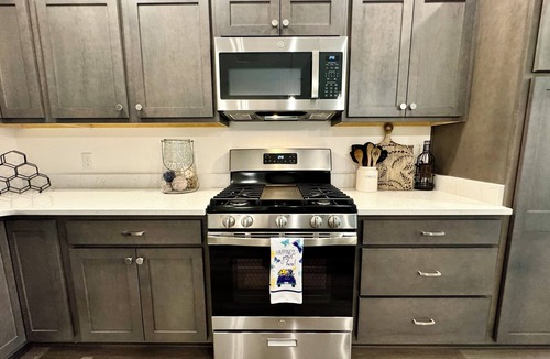 Okahumpka House | 5 O`Clock Somewhere - 3/2 w/Golf Cart in The Village of Lake Denham