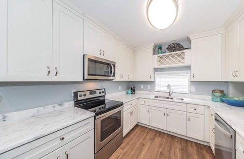 Downtown Dunedin Condo | 5 star condo on Main Street!