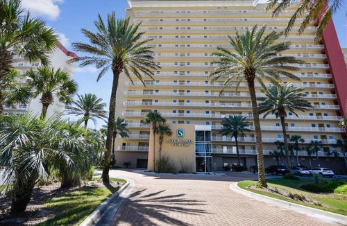 Thomas Drive Apartment | 501 Sterling Beach