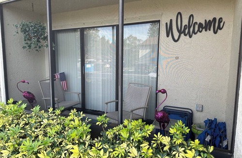 Palm Harbor Condo | 55+ Palm Harbor Retreat 3-Month Minimum Stay