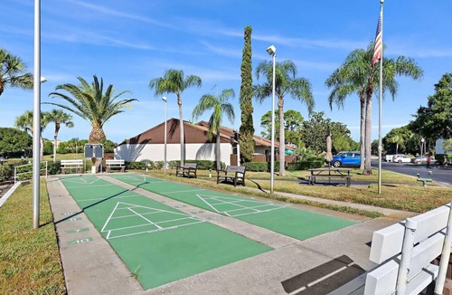 Palm Harbor Condo | 55+ Palm Harbor Retreat 3-Month Minimum Stay