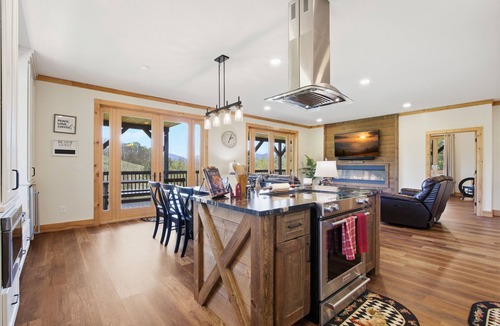 Boone Cabin | 5BR Cabin on 3 Acres w Theater, Hot Tub +Fire Pit