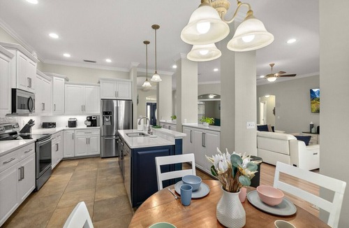 Palm Coast House | 5BR Pool Retreat with Lanai, Fire Pit & Bikes