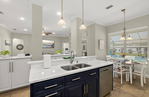 Palm Coast House | 5BR Pool Retreat with Lanai, Fire Pit & Bikes