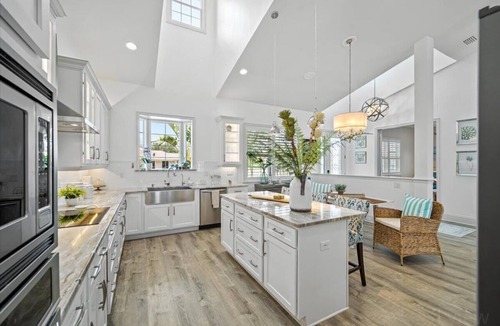 Palm Harbor House | 5BR Retreat | Pool/SPA (Opt Heat), Bikes, Views!