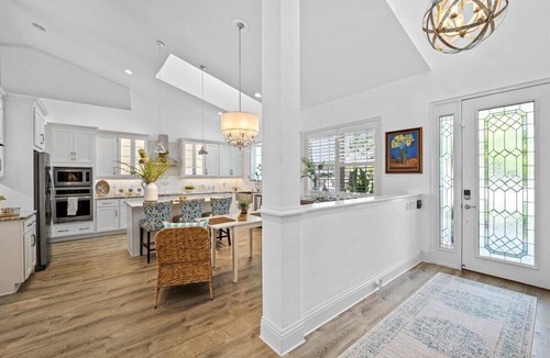Palm Harbor House | 5BR Retreat | Pool/SPA (Opt Heat), Bikes, Views!