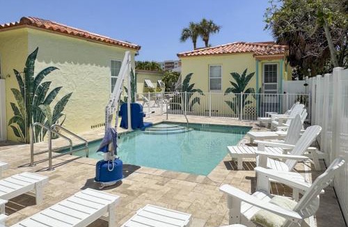 Madeira Beach House | 6 - Island Paradise Cottages - Gulf Mist