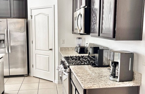 Loughman House | 6079 Spacious 7BR Family Getaway, Solterra Resort