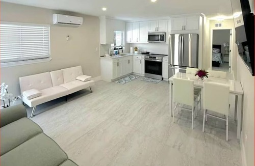 Capri Isle Apartment | #61 Escape #2 -Treasure island Joyful Moments