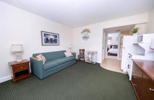 Wildwood Crest Apartment | 6201 Ocean Ave, Unit 205 - The Nassau Inn