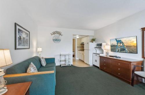 Wildwood Crest Apartment | 6201 Ocean Ave, Unit 205 - The Nassau Inn