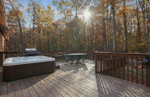 Hickory Hills House | 6BR Cabin w Fire Pit Game Room & Basketball