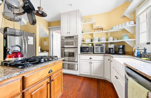 Gainesville House | 7 BR/7 BA, Huge Porches, Perfect for an Event