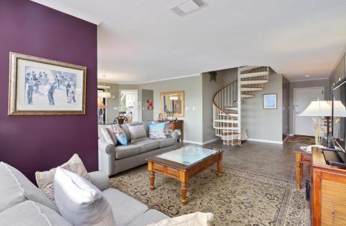 Shelter Cove Villa | 7122 Harbourside I