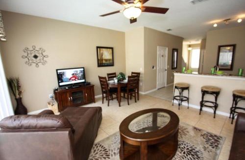 Windsor Hills House | 7669 Windsor Hills