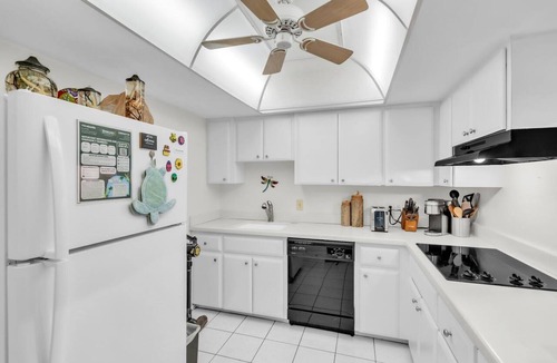 Whitney Beach Condo | 7th Heaven by Duncan Real Estate