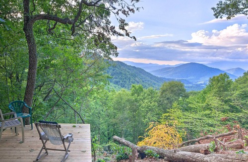 Spruce Pine Cottage | 8 Acres + Hiking Trails: Little Switzerland Escape