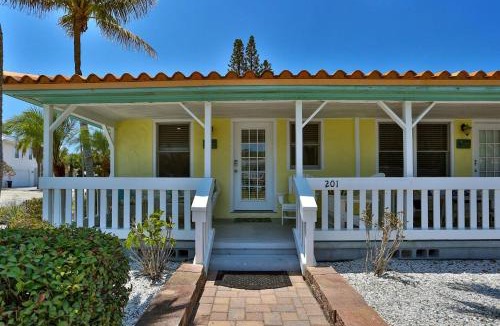 Madeira Beach House | 8 - Island Paradise Cottages - Tropic Sun