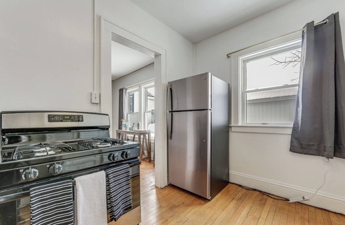 Phoenix Apartment | 8 Mi to Micron Technology! Walkable Phoenix Gem