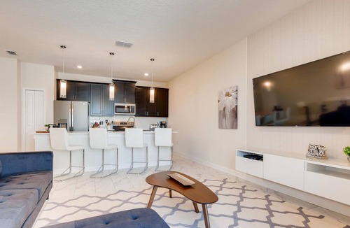 Four Corners Villa | 8953 CC - 4BR Townhome with Sparkling Pool